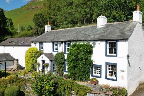 6 bedroom semi-detached house for sale