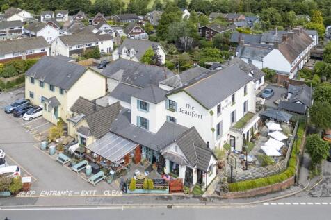 15 bedroom detached house for sale