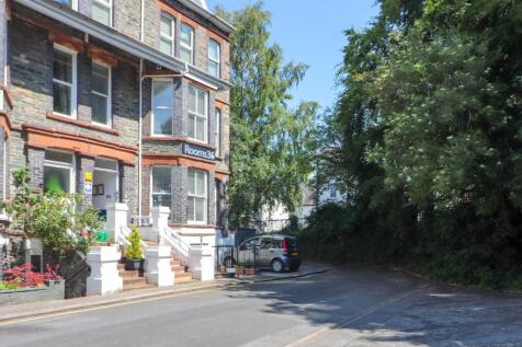 7 bedroom semi-detached house for sale