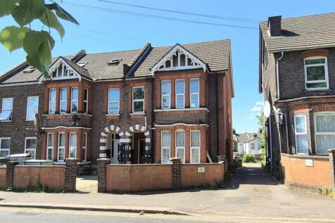 Studio flat for sale