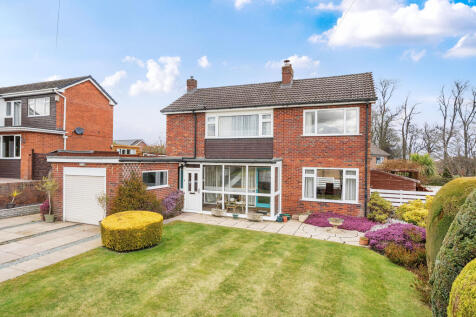 Oswestry SY11 4 bed detached house for sale