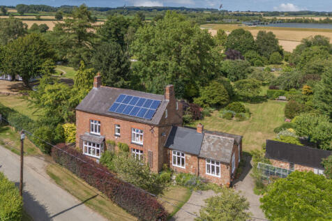 Kinton, Shrewsbury SY4 5 bed detached house for sale