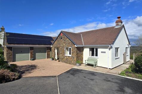 4 bedroom detached bungalow for sale