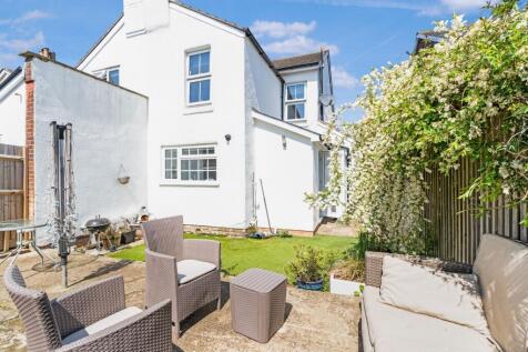 Southborough, Tunbridge Wells TN4 3 bed semi