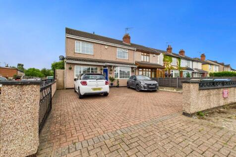 4 bedroom semi-detached house for sale