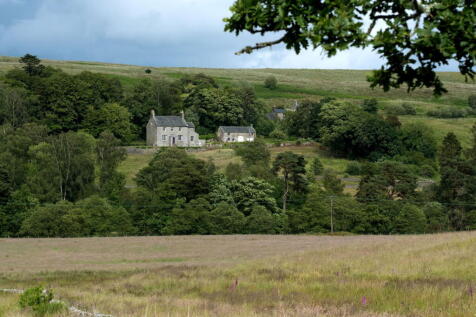 5 bedroom country house for sale
