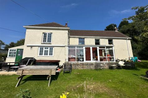 Par Moor Road, Par PL24 3 bed detached house for sale