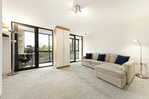 Studio flat for sale