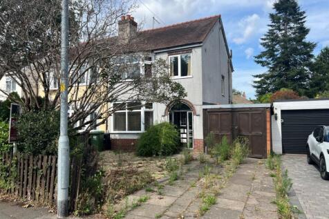 3 bedroom semi-detached house for sale
