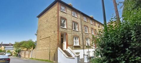 4 bedroom maisonette for sale