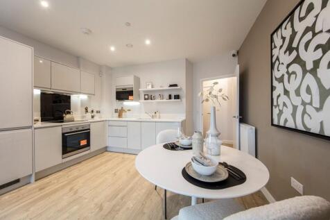 Studio flat for sale