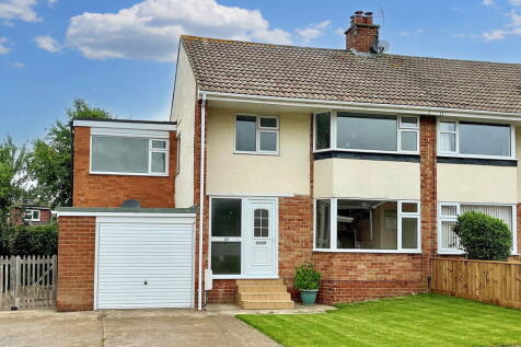 4 bedroom semi-detached house for sale