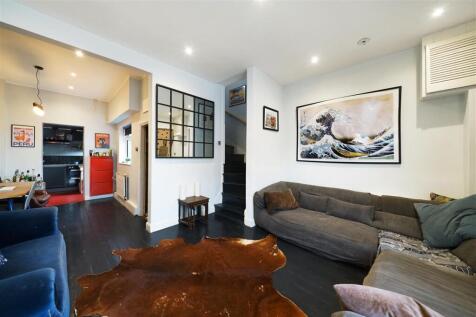 London NW10 1 bed end of terrace house for sale