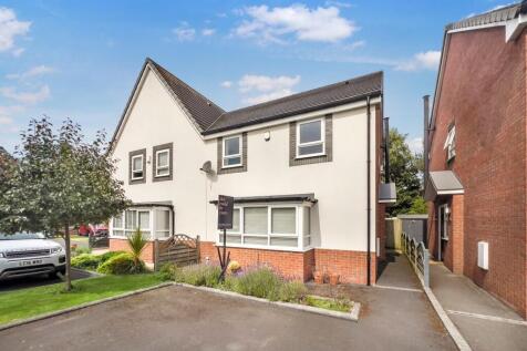 Summerwood Gardens, Ormskirk L39 3 bed semi