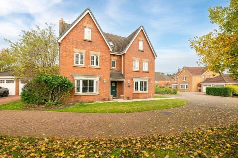 6 bedroom detached house for sale