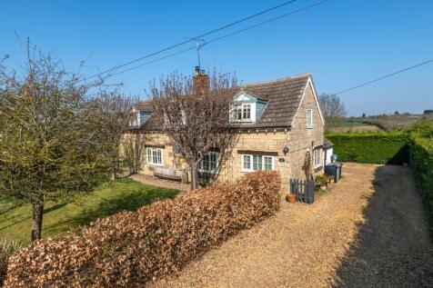 Station Road, Grantham NG33 3 bed cottage for sale