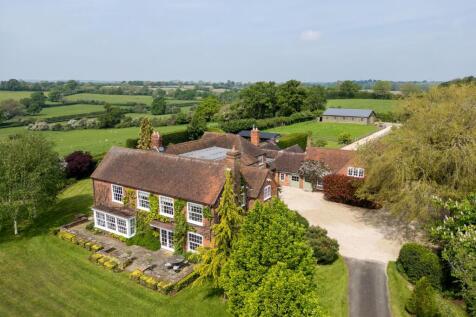 6 bedroom country house for sale
