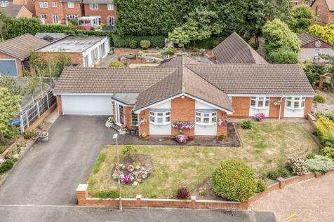 Morpeth, Tamworth B77 4 bed detached bungalow for sale