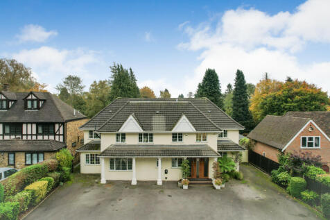 8 bedroom detached house for sale