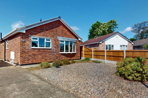 2 bedroom detached bungalow for sale