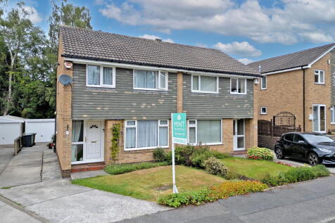 Turnberry Close, Leeds LS17 3 bed semi