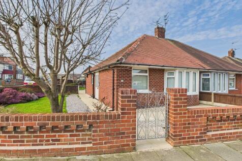 2 bedroom semi-detached bungalow for sale