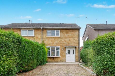 2 bedroom semi-detached house for sale