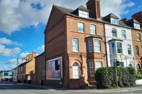 Leicester Road, Loughborough LE11 8 bed semi
