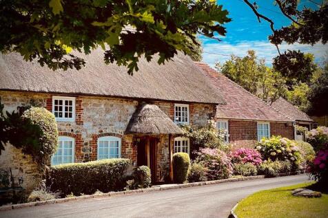 3 bedroom cottage for sale
