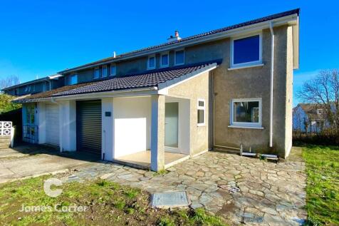 4 bedroom property for sale