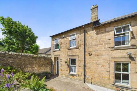 Armstrong Place, Alnwick NE66 2 bed end of terrace house for sale