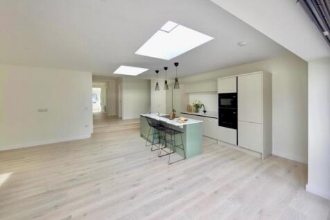 3 bedroom semi-detached bungalow for sale