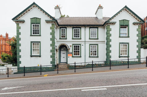 11 bedroom house of multiple occupation for sale
