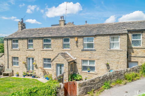 Penistone Road, Kirkburton, HD8 4 bed detached house for sale
