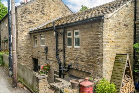 North Road, Kirkburton, HD8 3 bed cottage for sale