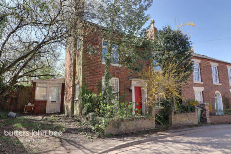 St John Street, Telford 3 bed detached house for sale