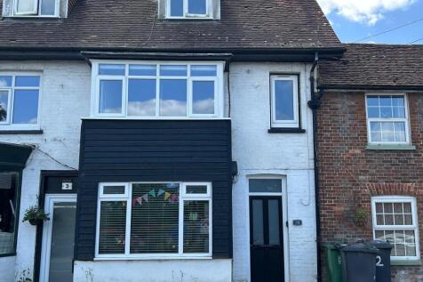 Herstmonceux BN27 3 bed duplex for sale