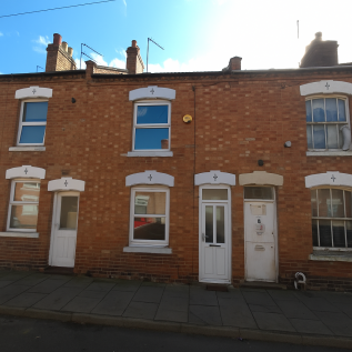 2 bedroom terraced house for sale