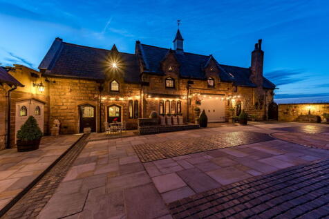 4 bedroom coach house for sale