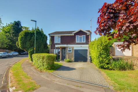Sergison Close, Haywards Heath, RH16 4 bed detached house for sale