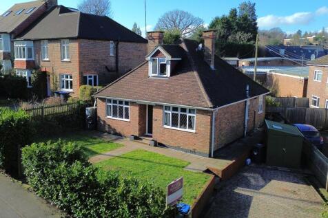 Western Road, Haywards Heath, RH16 3 bed detached bungalow for sale