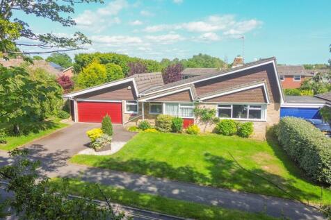 5 bedroom detached bungalow for sale