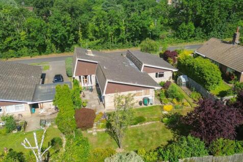 Hurstwood Lane, Haywards Heath, RH17 5 bed detached bungalow for sale