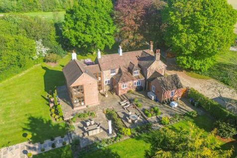 Ditchling Road, Haywards Heath, RH16 6 bed detached house for sale