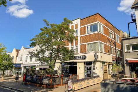 The Broadway, Broadway Court, RH16 2 bed flat for sale
