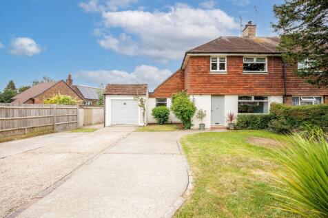 2 bedroom semi-detached house for sale