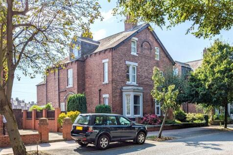 5 bedroom semi-detached house for sale