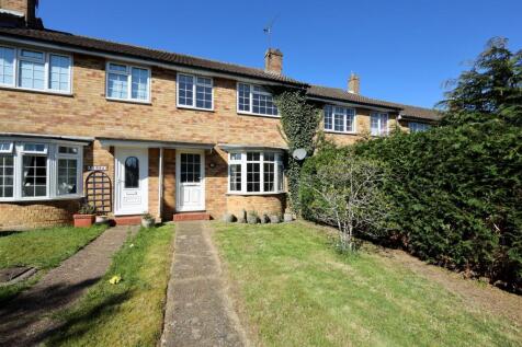 London Road, Burgess Hill, RH15 3 bed terraced house for sale