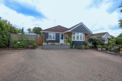 Leylands Road, Burgess Hill, RH15 3 bed detached bungalow for sale