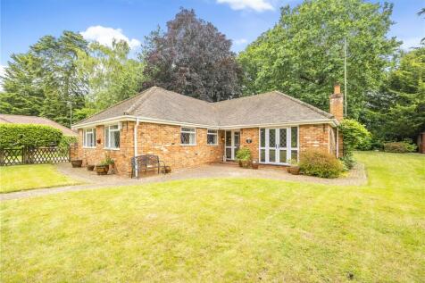 St. Marys Close, Sandhurst... 3 bed bungalow for sale